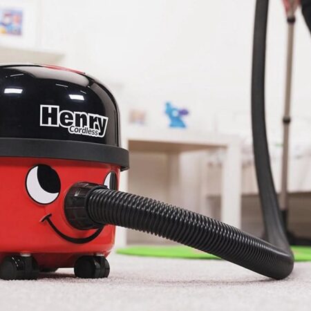 Henry-cordless-lifestyle